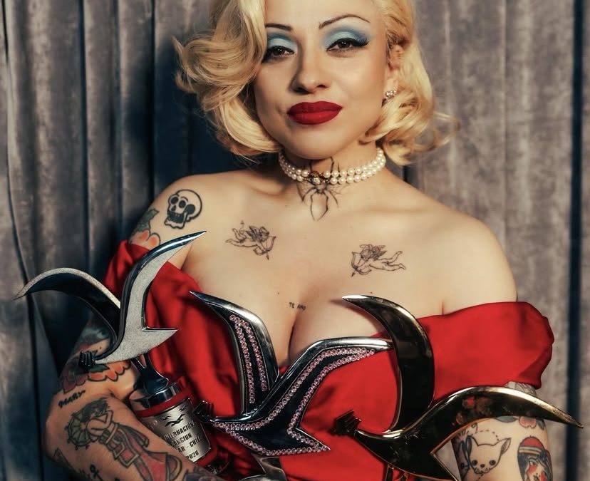 Mon Laferte hizo historia en Viña 65: una noche que terminó en leyenda